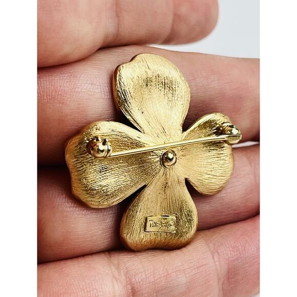 Crown Trifari PIN Signed Vtg DOGWOOD Flower Blossom Brushed Gold Tone Brooch Pet - Picture 9 of 14